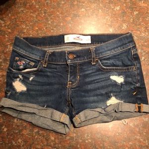 Hollister ripped shorts (size : 00)